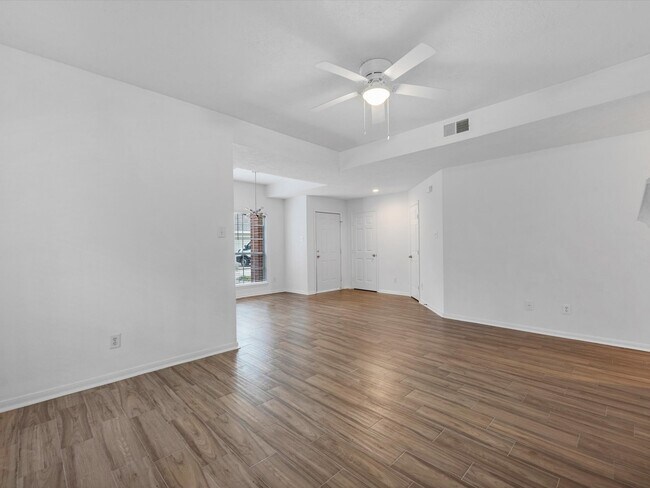 Building Photo - 142 N Magnolia Pond Pl