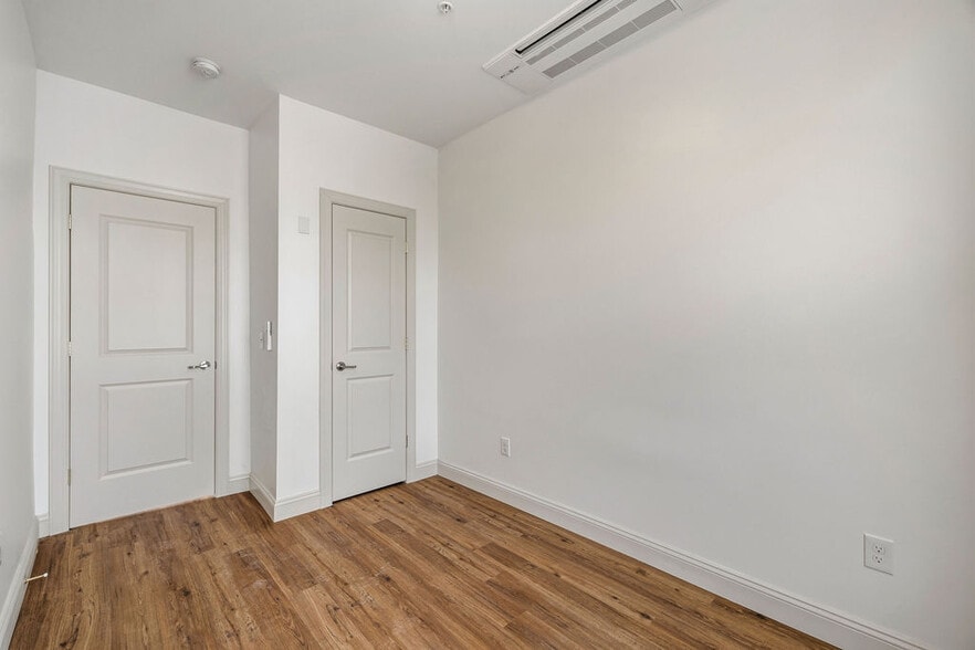 Unit 2 Bedroom - 319 Connecticut St
