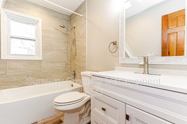 Building Photo - 513 Glenmere Ave