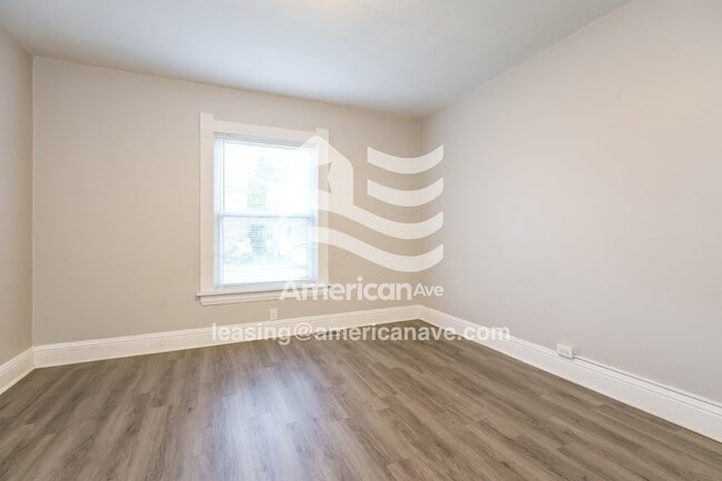 Building Photo - 515 S Brookfield St