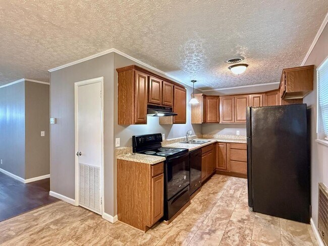 Building Photo - 103 York Dr