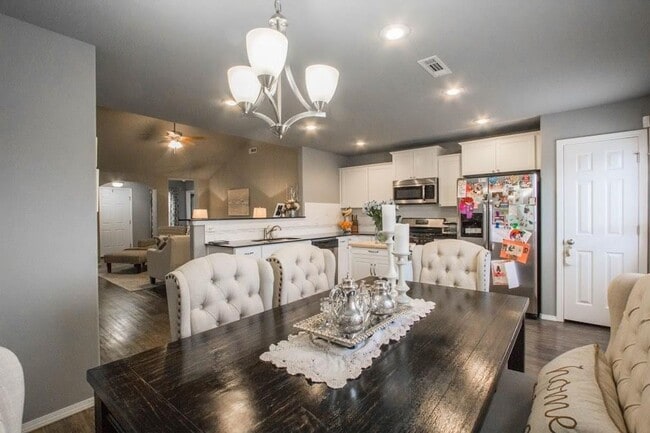 Building Photo - Wonderful and Spacious Rental Opportunity.