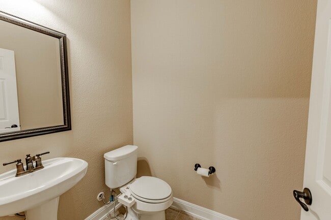 Building Photo - Beautiful 4BR / 2.5BA Home – Walk-In Closet, Covered Deck & Laundry Room