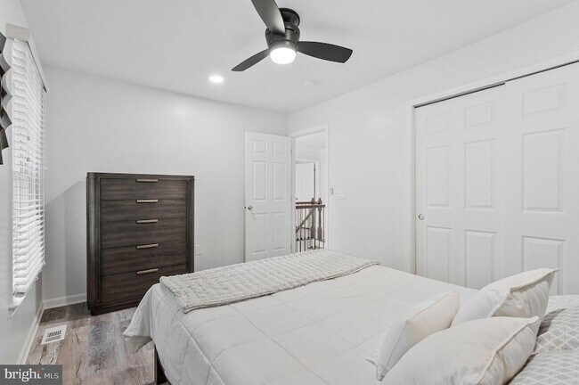 Building Photo - 43612 Winthrop Ct