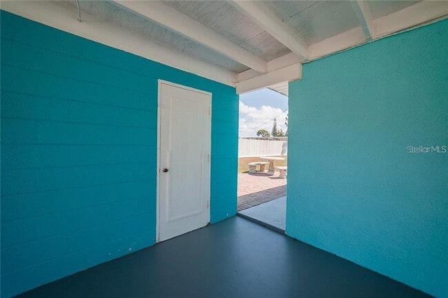 Building Photo - 495 S McCall Rd