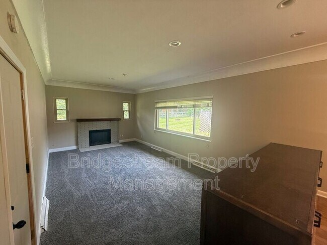 Building Photo - 2708 Ater Dr