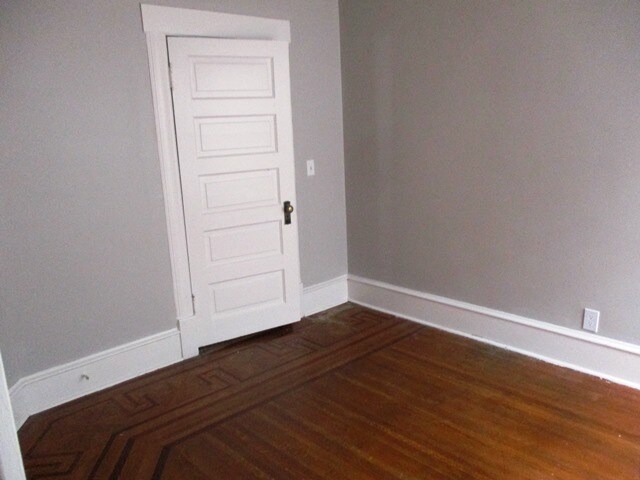 Building Photo - 505 E Front St