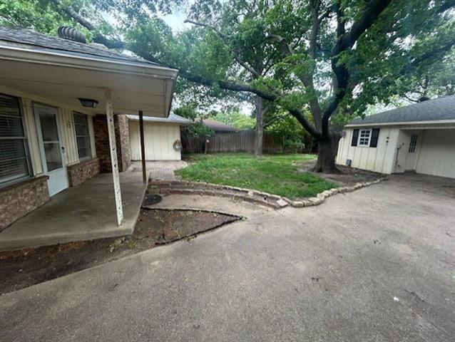 Building Photo - 615 Devonshire Dr