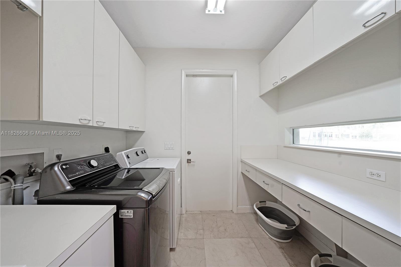 Building Photo - 2458 Provence Ct