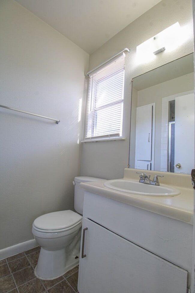 Building Photo - 223 Balboa Dr