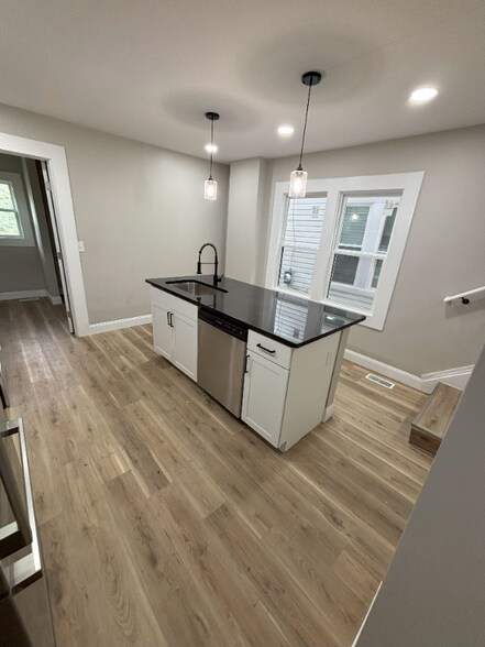 Building Photo - 1394-1396-1396 S Ohio Ave