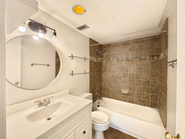 Building Photo - 3614 Montrose Blvd