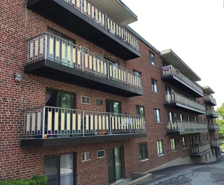 Building Photo - 100 Grand View Ave