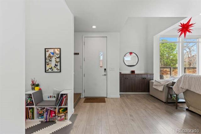 Building Photo - 1711 King St