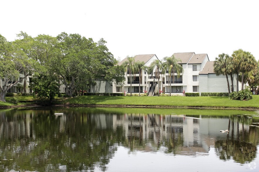 Primary Photo - Legacy at Coconut Creek