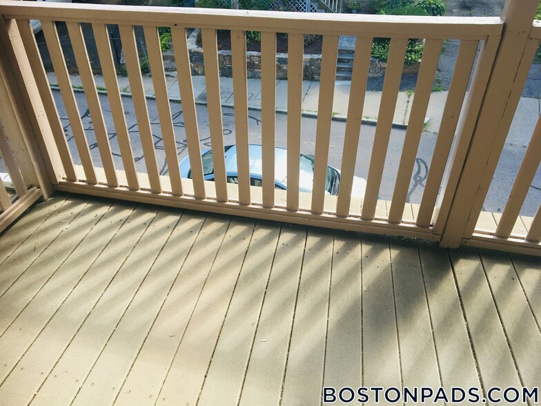 Building Photo - 12 Logan St