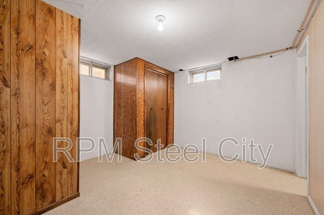 Building Photo - 61 University Cir