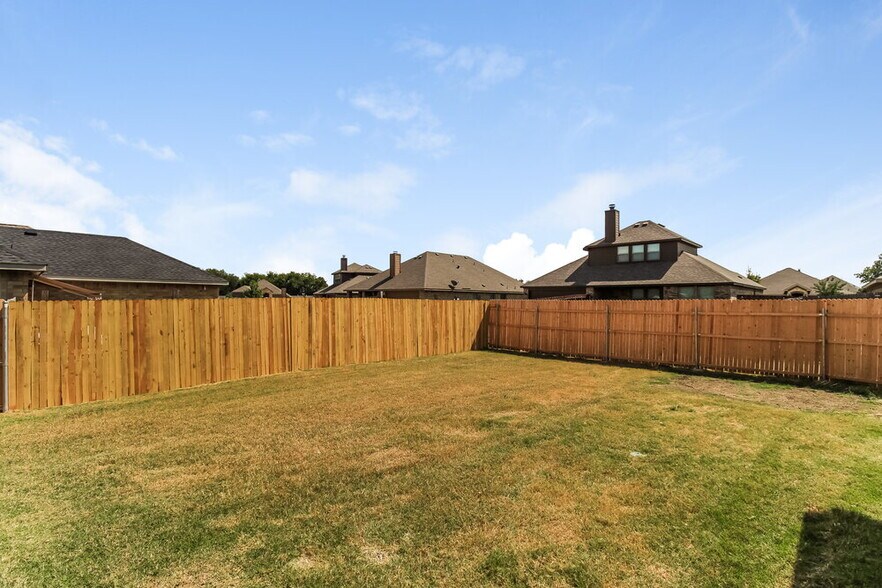 Building Photo - 310 Quail Run Rd