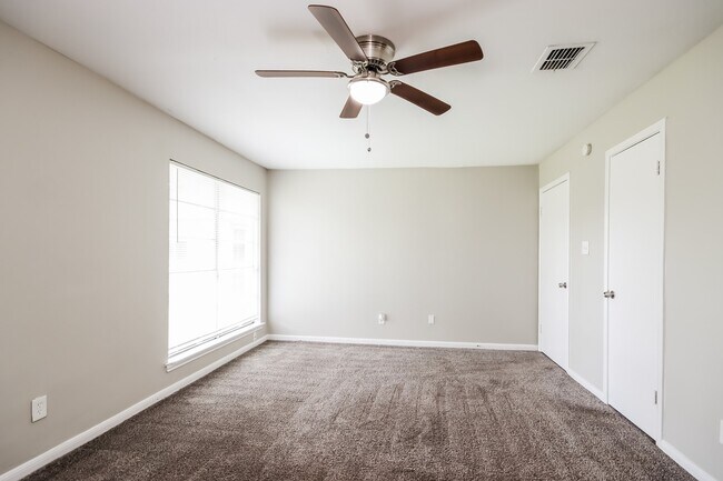 Building Photo - 7206 Foxmar Ln