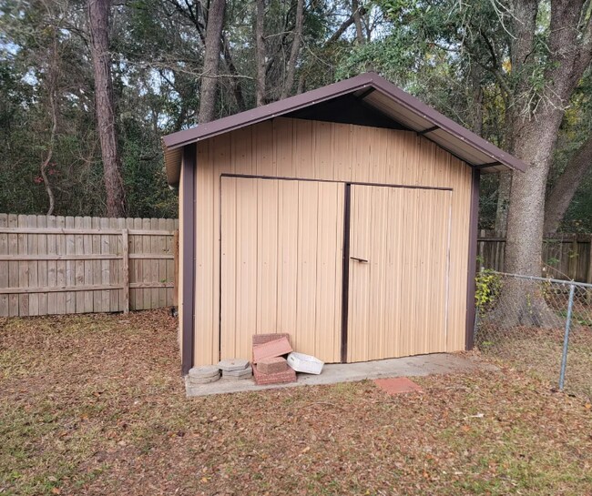 Building Photo - 34 Pembrook Cir