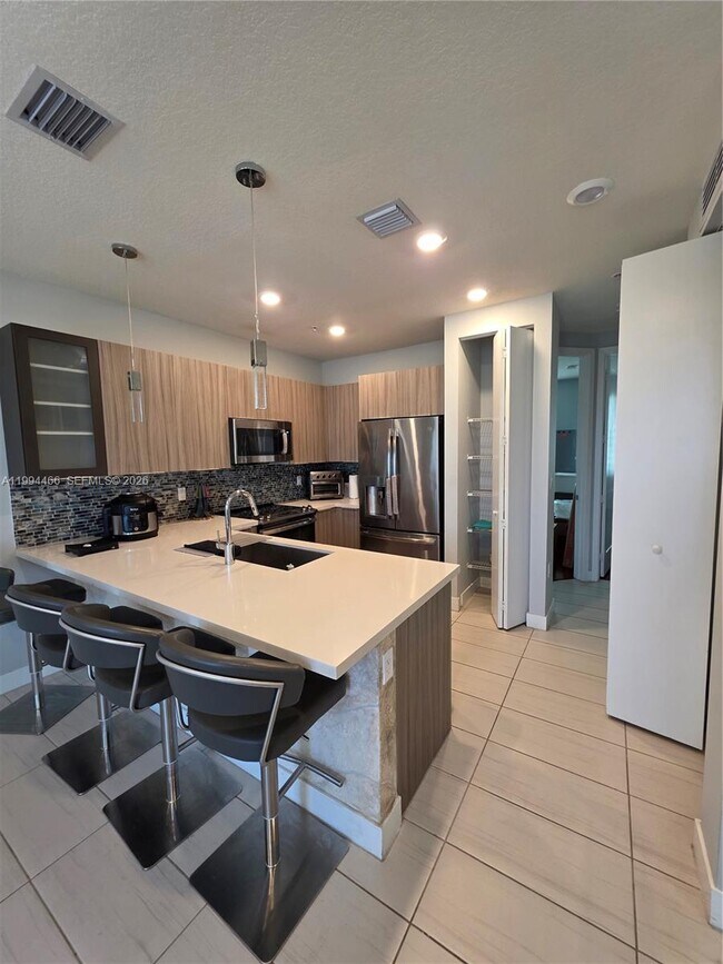 Building Photo - 10222 NW 64th Way