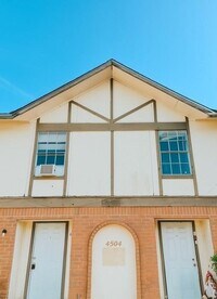 Building Photo - 4504 Hunt Cir