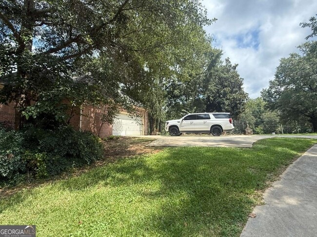 Building Photo - 307 Centennial Rd