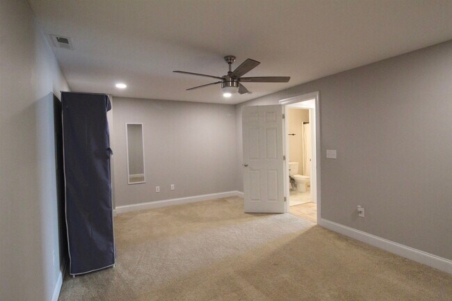 Building Photo - 2221 Lapis Ln