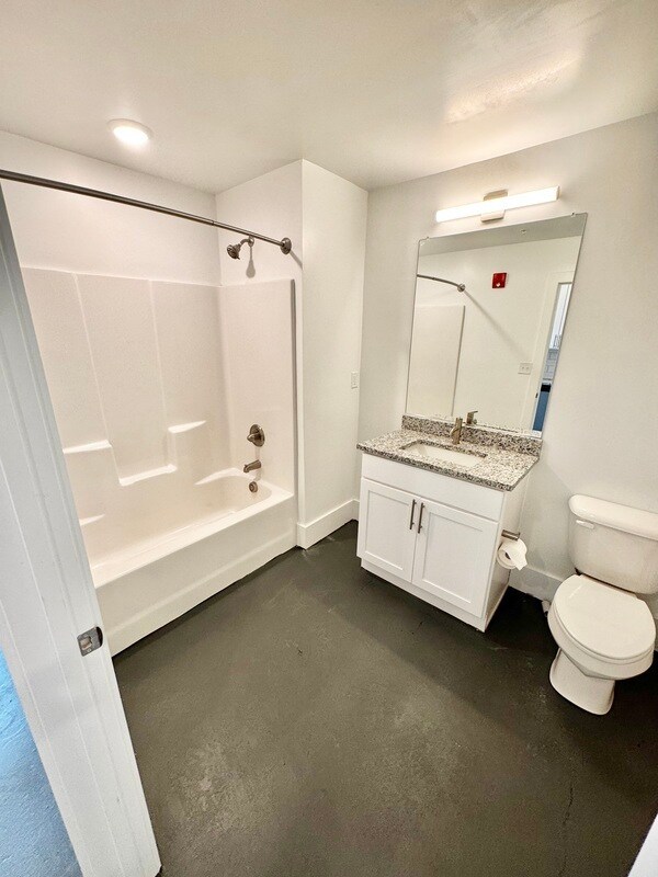 Building Photo - 101 S Main St