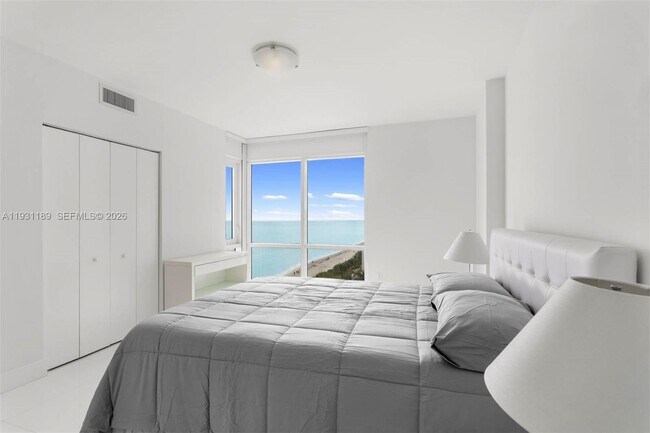 Building Photo - 3951 S Ocean Dr