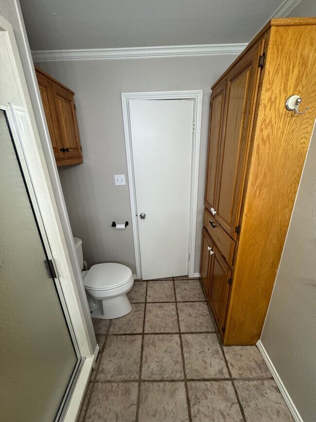 Building Photo - 8174 FM 1402