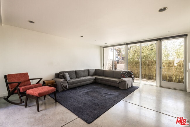 Building Photo - 4288 Perlita Ave