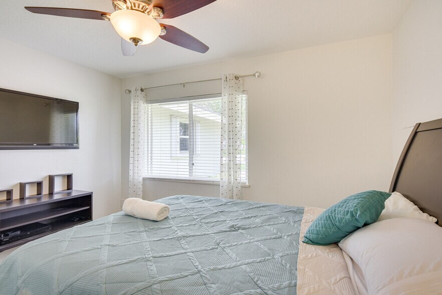 Building Photo - 15300 SW 164th St