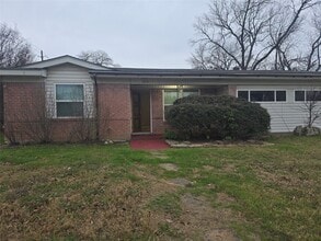 Building Photo - 1818 E Lovers Ln