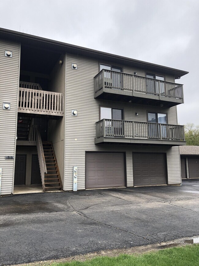 1816 W Highland Ave 1816 W Highland Ave Elgin IL 60123 Apartment Finder