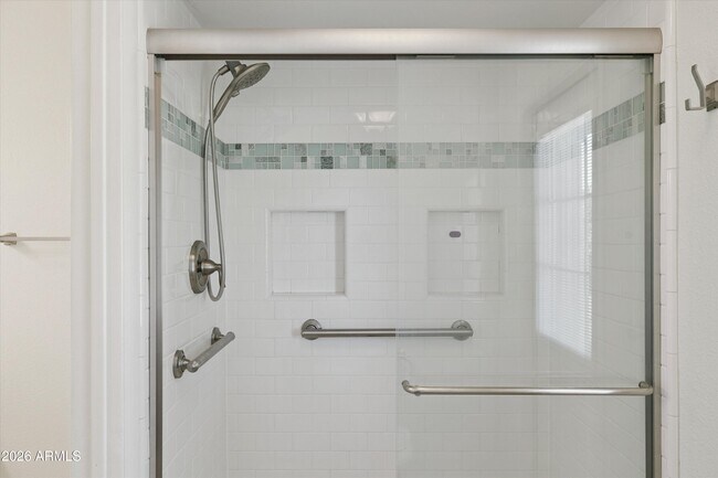 Building Photo - 3526 E Sahuaro Dr