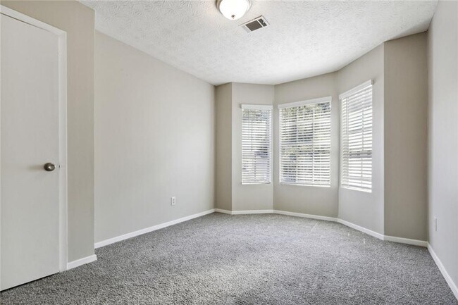 Building Photo - 1598 Esquire Pl NW