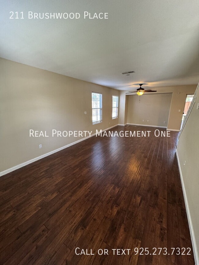 Building Photo - 211 Brushwood Pl