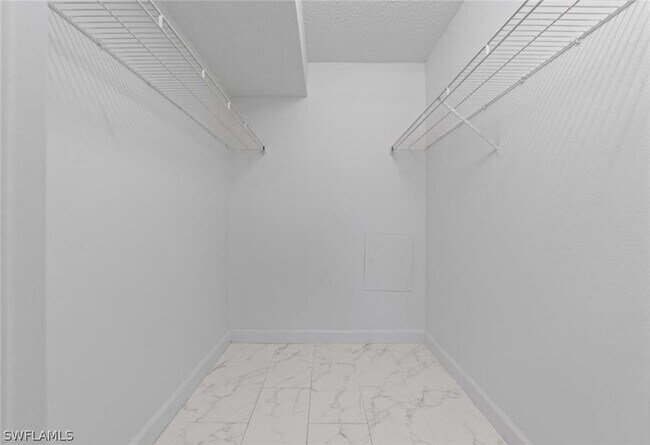 Building Photo - 1931 Rookery Bay Dr