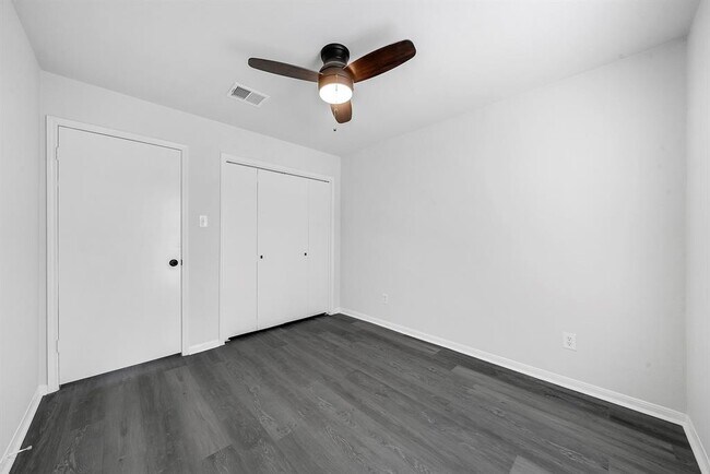 Building Photo - 13806 Burgoyne Rd