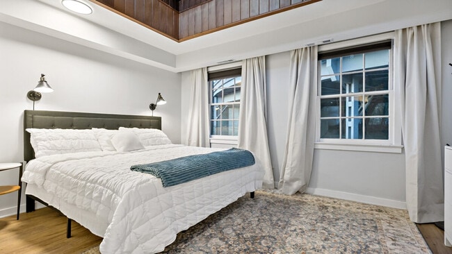 Building Photo - 3590 Water St NW