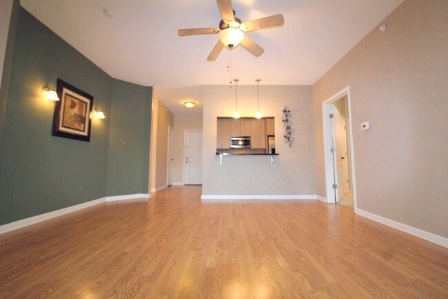 Building Photo - 2 br, 2 bath House - 225 Fountain View