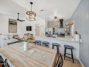 Building Photo - 6219 Poinciana Dr