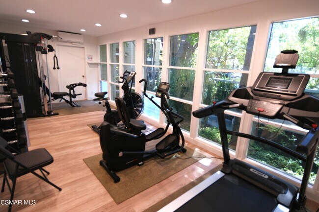 Building Photo - 1218 Westlake Blvd