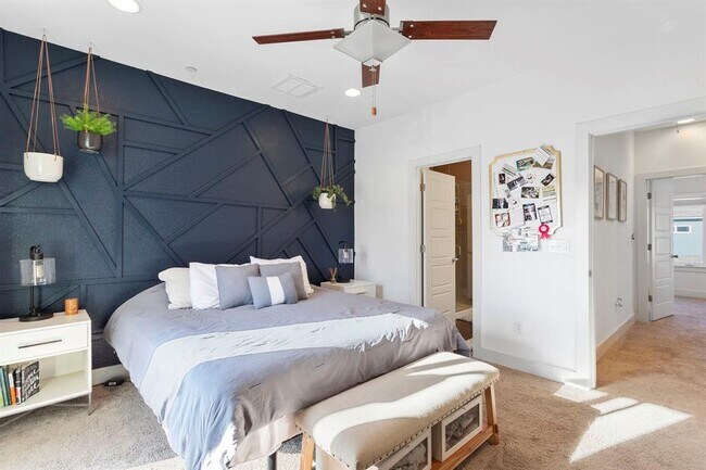 Building Photo - 7203 Bassett Ct