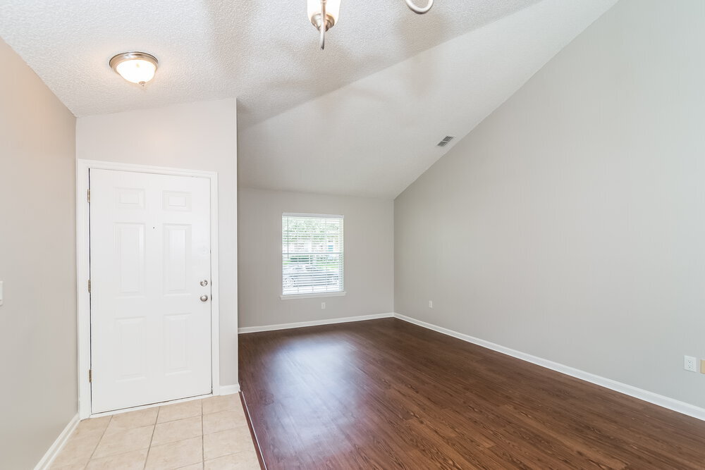 Building Photo - 699 Bellshire Dr