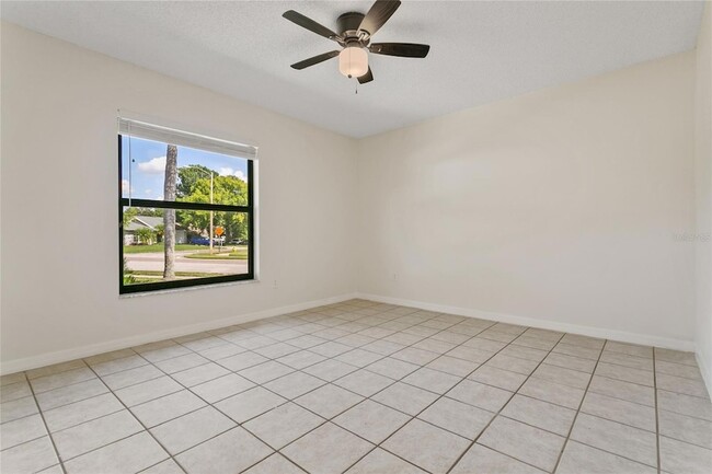 Building Photo - 3612 Biscayne Dr