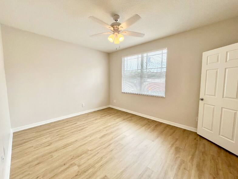 Building Photo - 2403 W Platt St