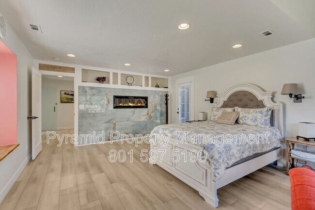 Building Photo - 10971 Cindy Cir