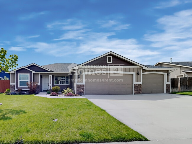 Building Photo - 891 S Threave Ave